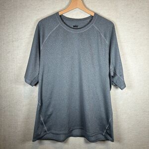 REI Activewear T Shirt Men's XL Athletic Grey Performance Activewear Outdoor